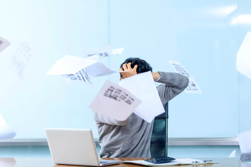 <b>街道办事处招聘全员985研究生？体制内“打工人”也在</b>