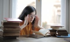 <b>那些没考上好大学的学生，真的没有美好的未来了吗？</b>