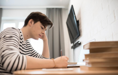 <b>毕业赋闲在家？别给自己的人生留空白</b>